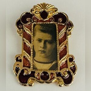 Picture Frame Brooch